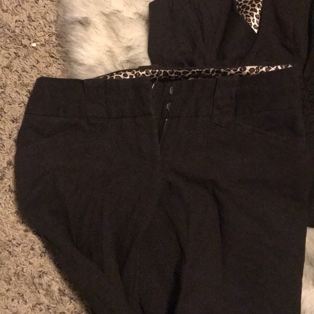 Suit - Picture 3 of 3